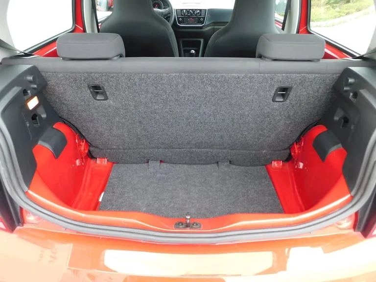 Volkswagen Up! 2019: fotografija 12
