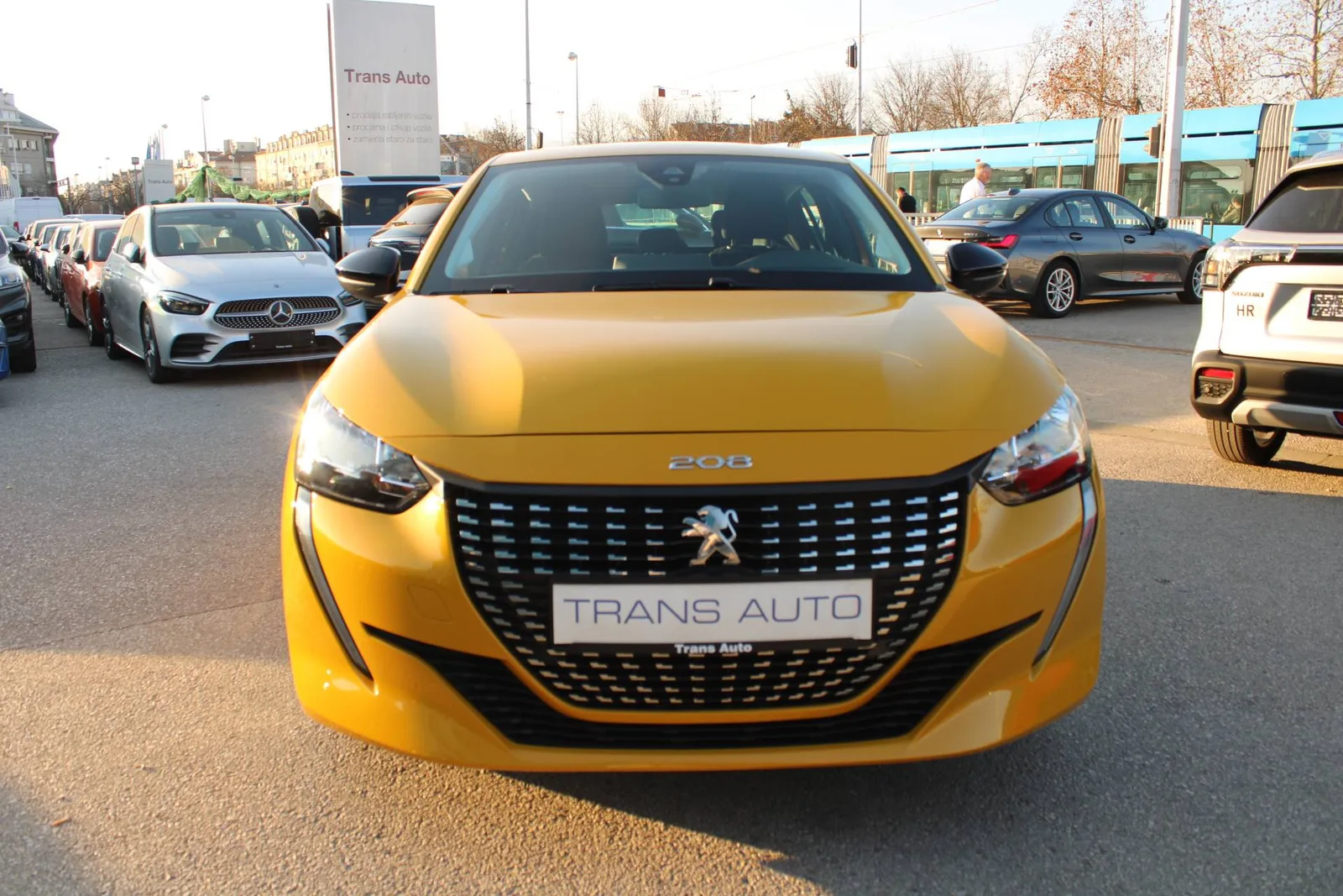Peugeot 208 2023: fotografija 2