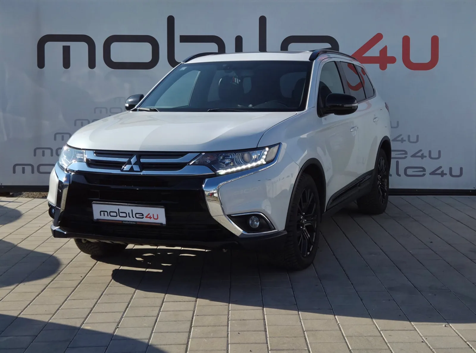 Mitsubishi Outlander 2019: fotografija 1