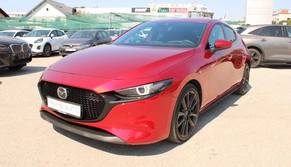 Mazda 3 2021: fotografija 1