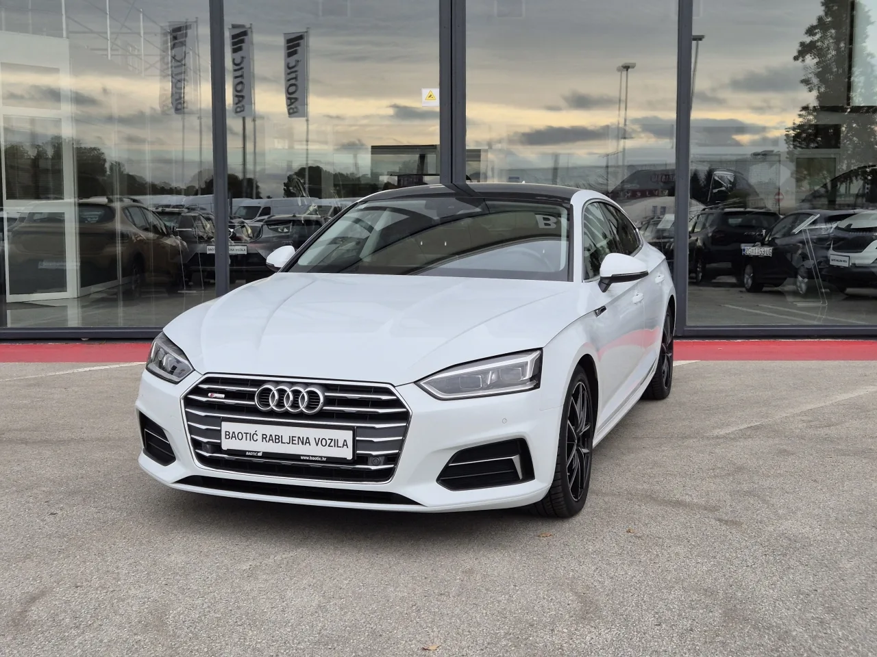 Audi A5 2017: fotografija 1