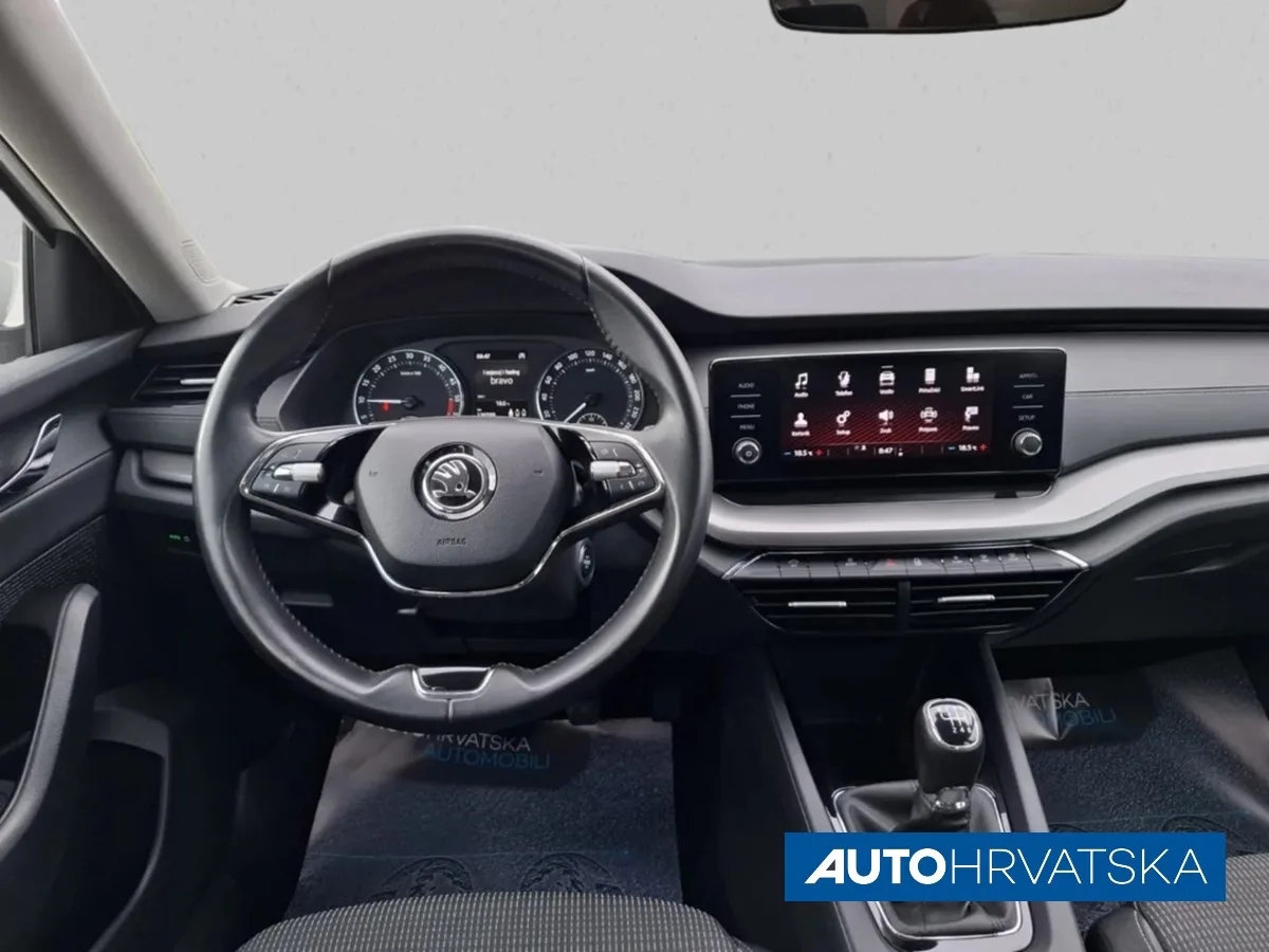 Škoda Octavia 2023 – fotografija 24