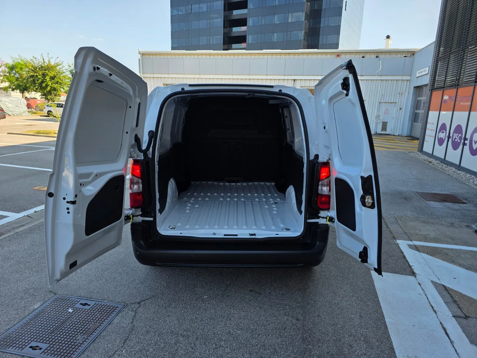 Opel Combo 0 – fotografija 15