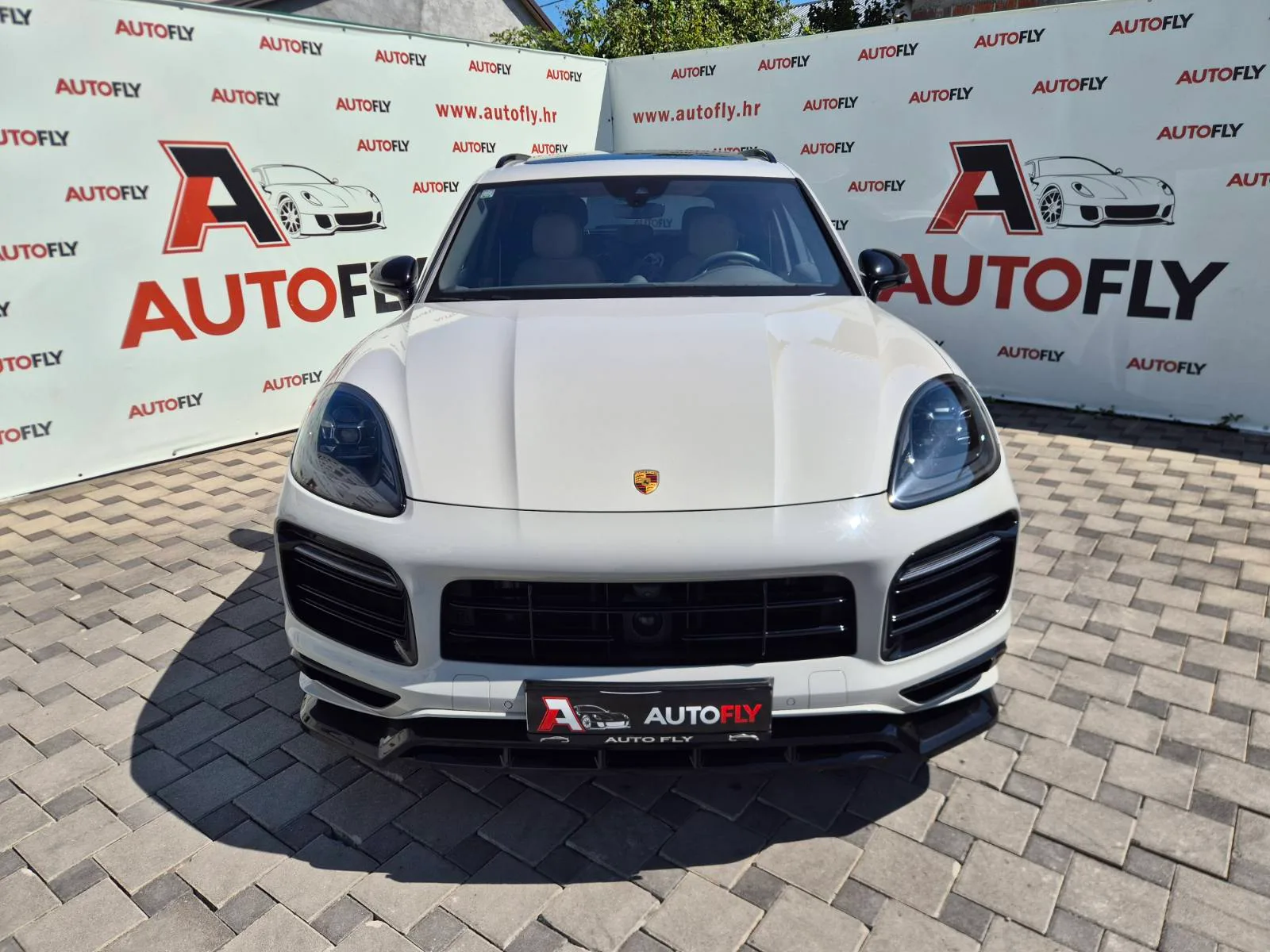Porsche Cayenne 2023 – fotografija 2