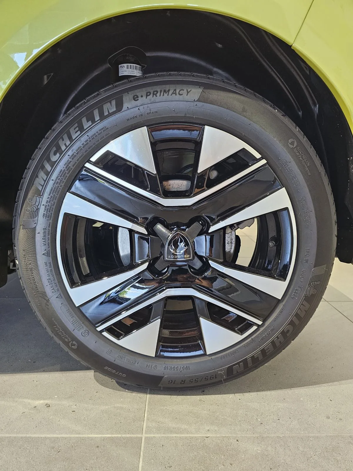 Peugeot 208 2024: fotografija 15