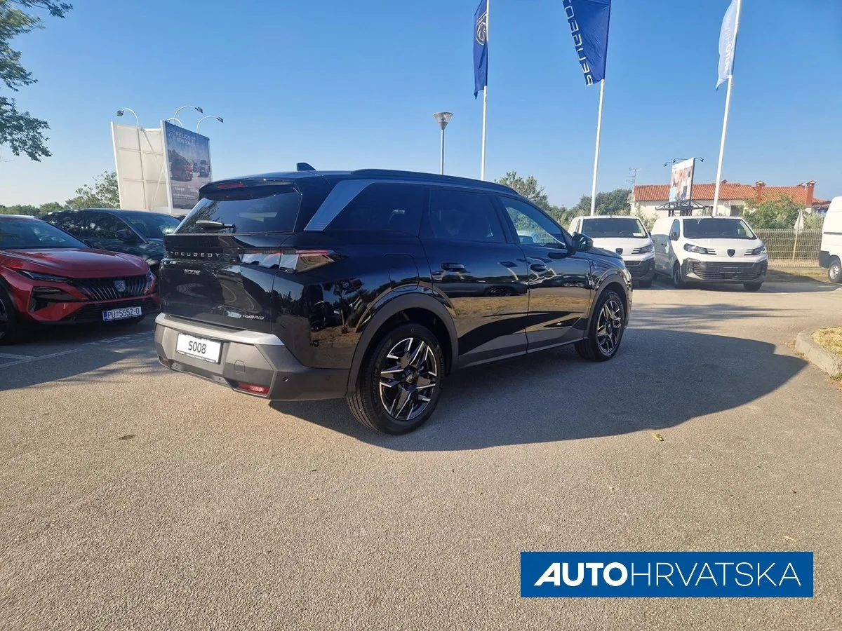 Peugeot 5008 2026: fotografija 2