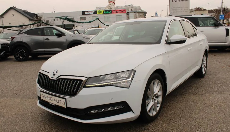 Škoda Superb 2022 – fotografija 1