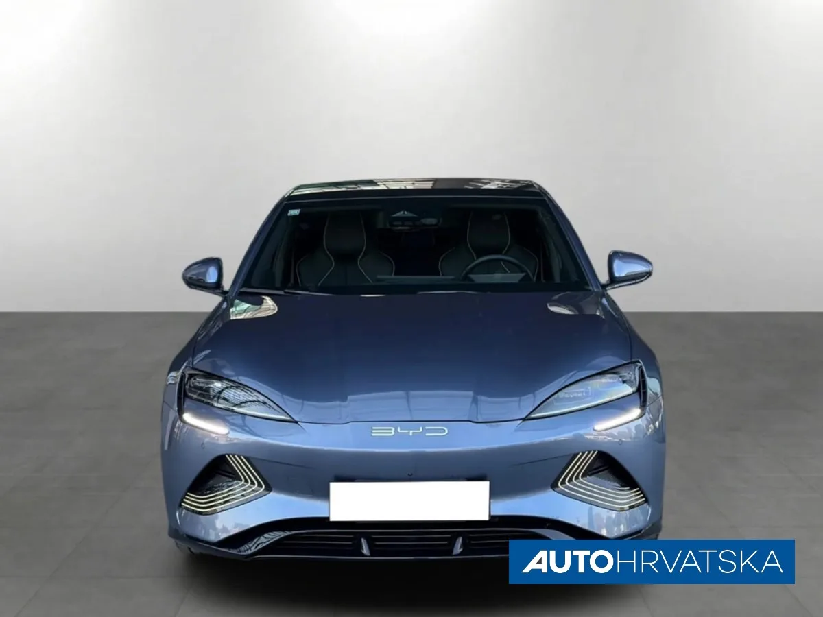 BYD Seal 2025: fotografija 2