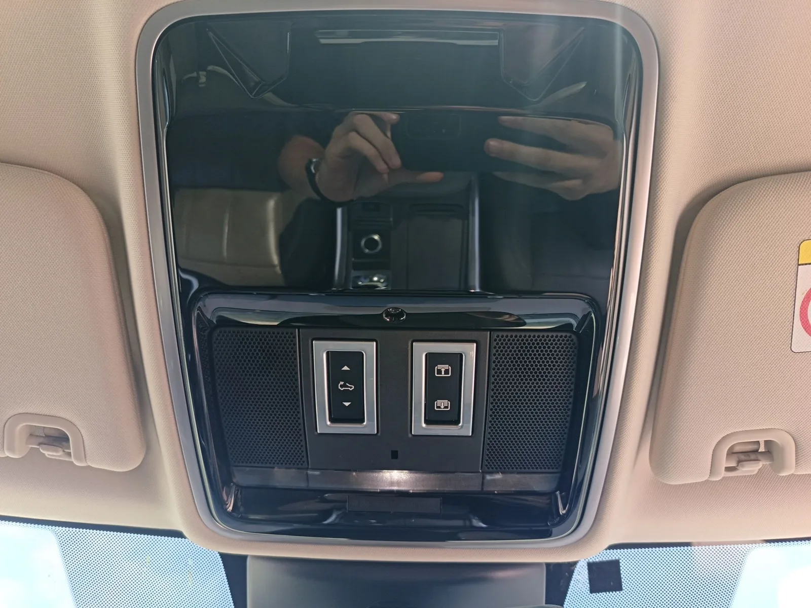 Land Rover Range Rover Sport 2019: fotografija 26