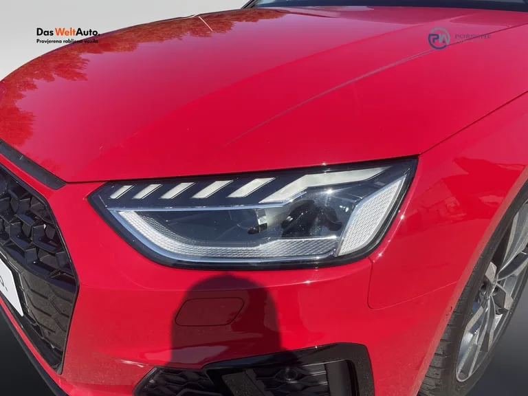 Audi A4 Avant 2022: fotografija 22
