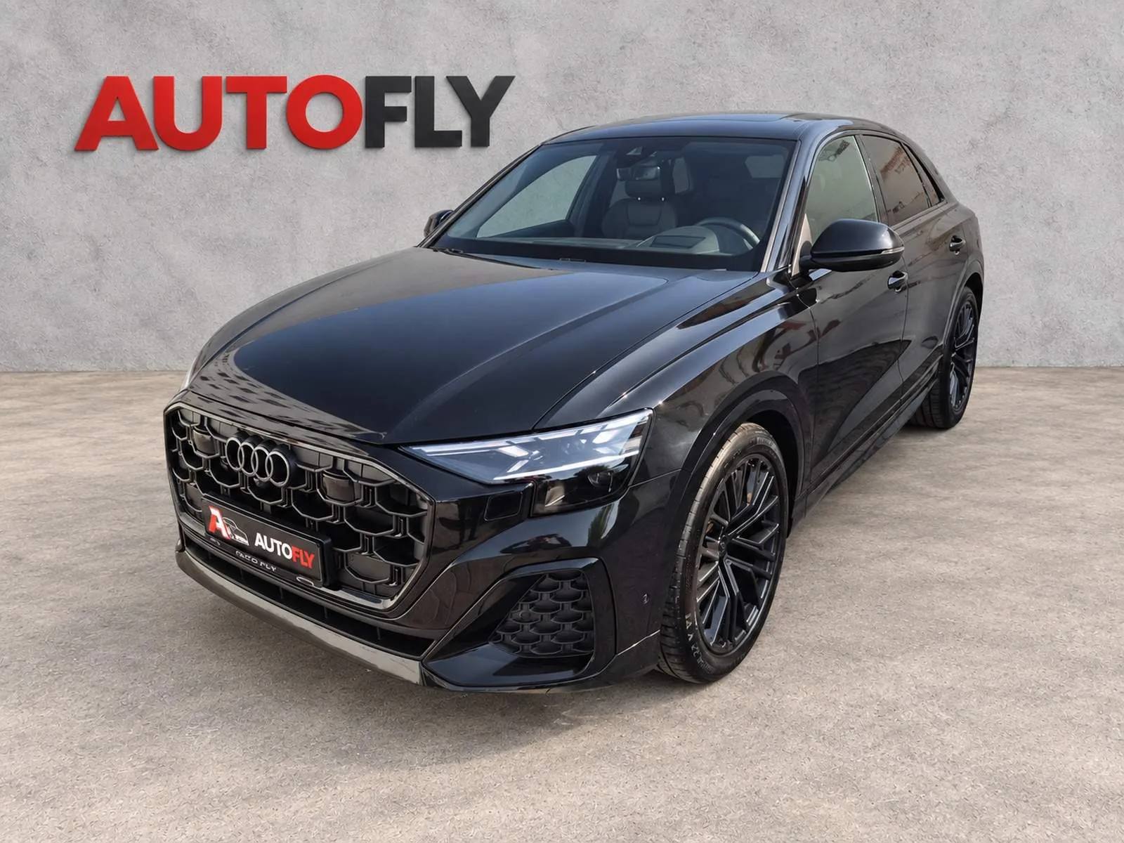 Audi Q8 2024 – fotografija 1