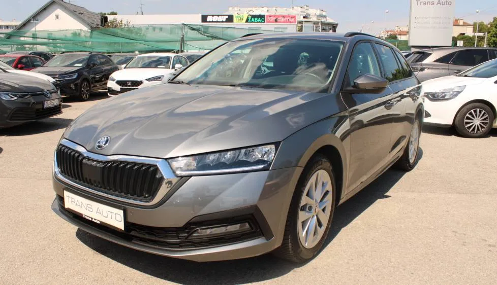 Škoda Octavia Combi 2023 – fotografija 1