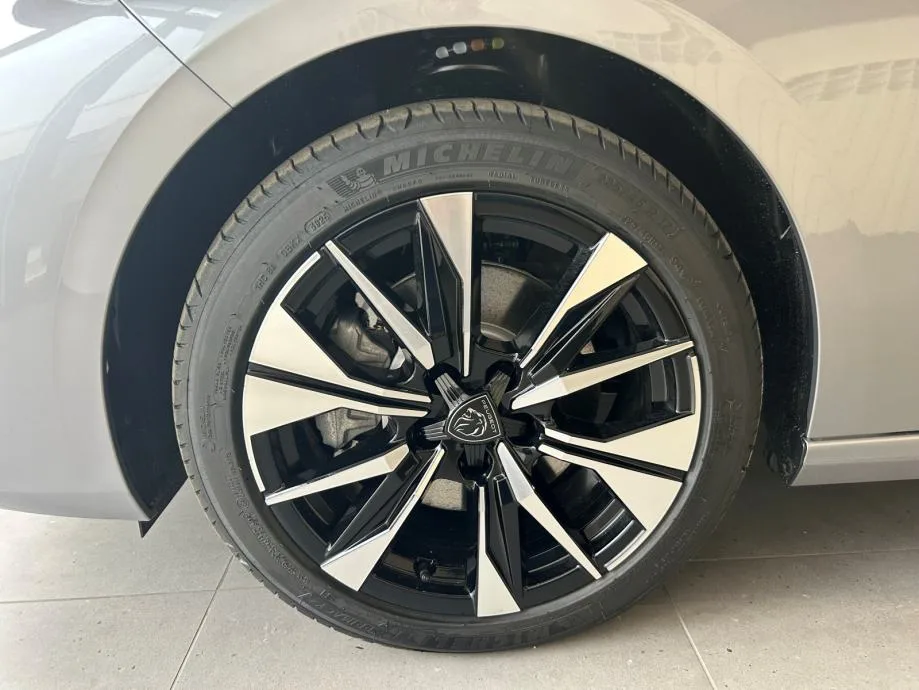 Peugeot 308 2025: fotografija 21
