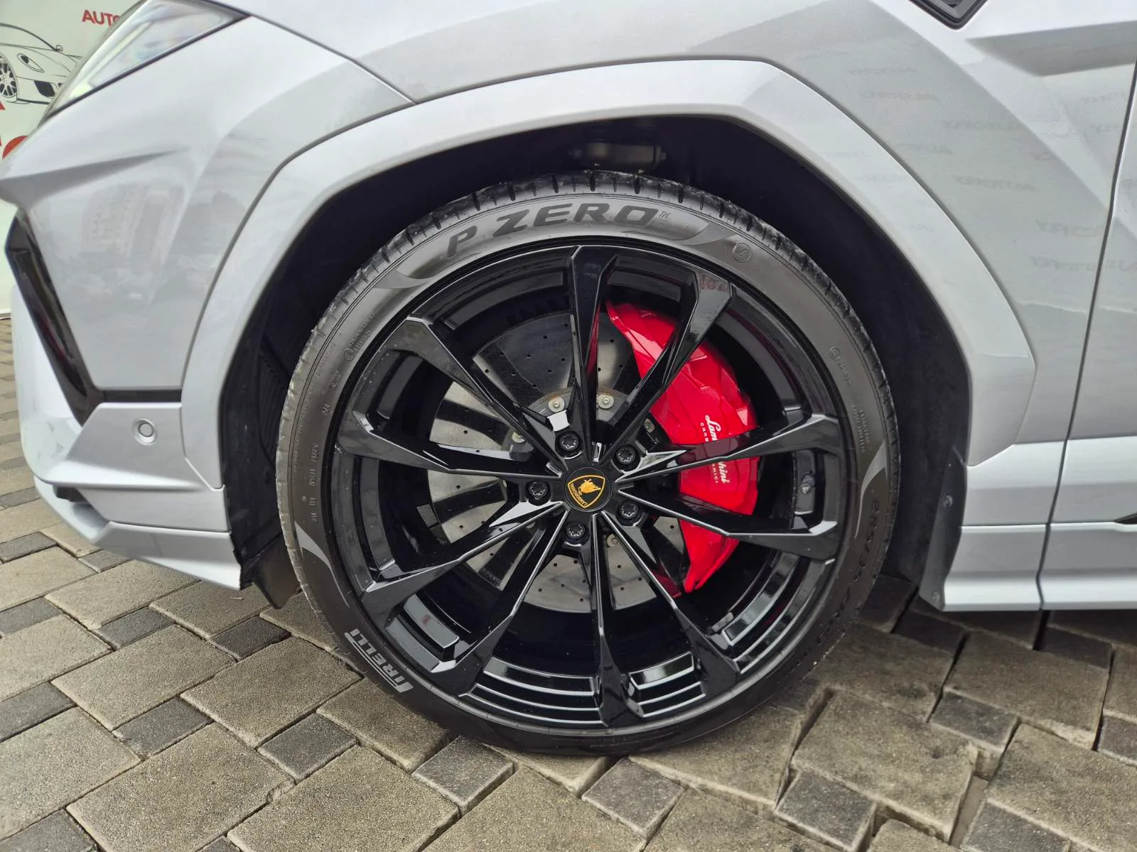 Lamborghini Urus 2023 – fotografija 26