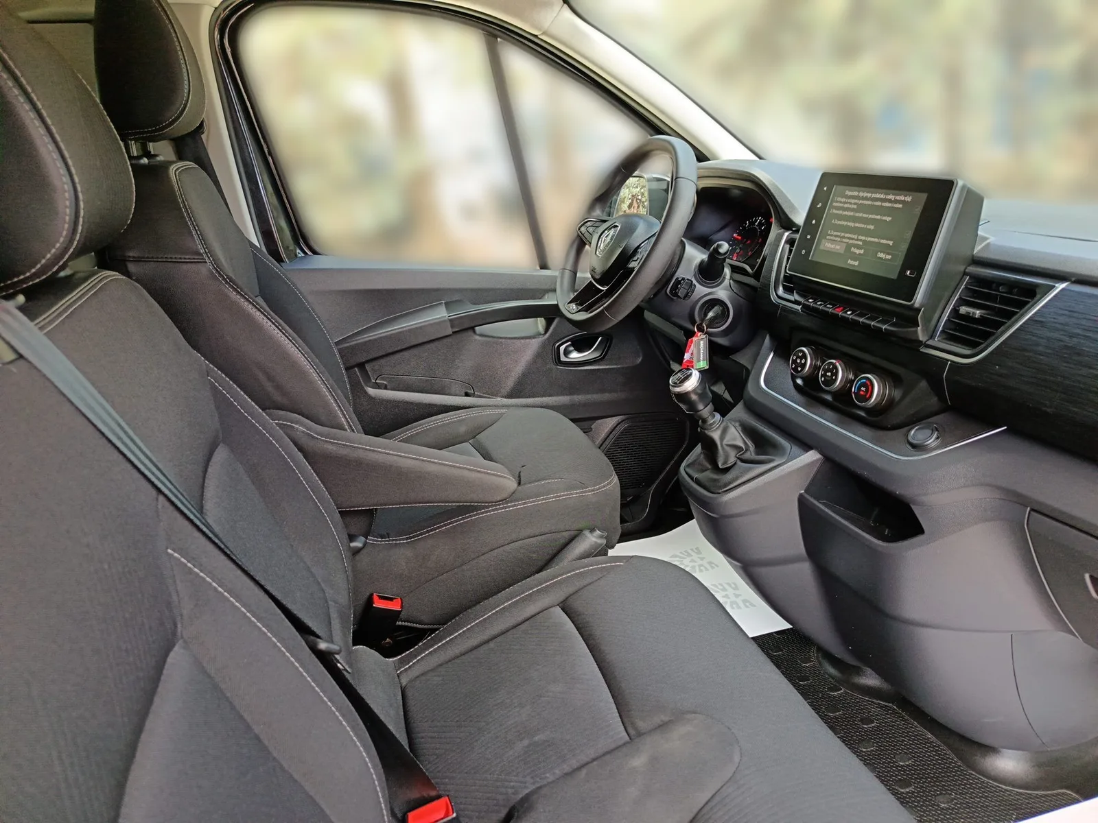 Renault Trafic 2024 – fotografija 22