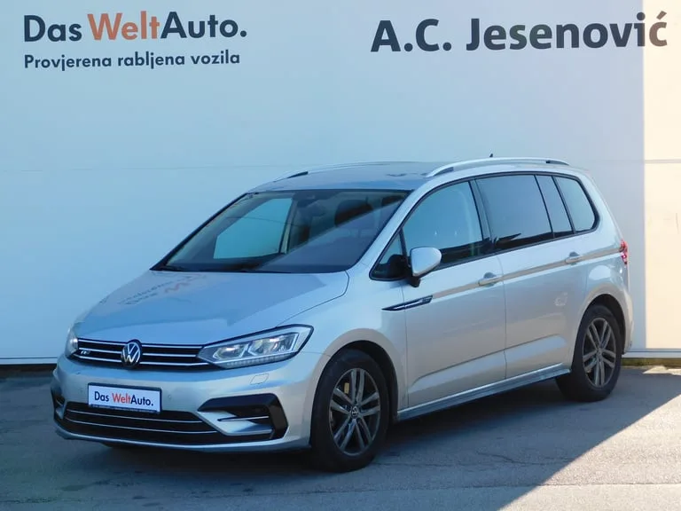 Volkswagen Touran 2023: fotografija 1