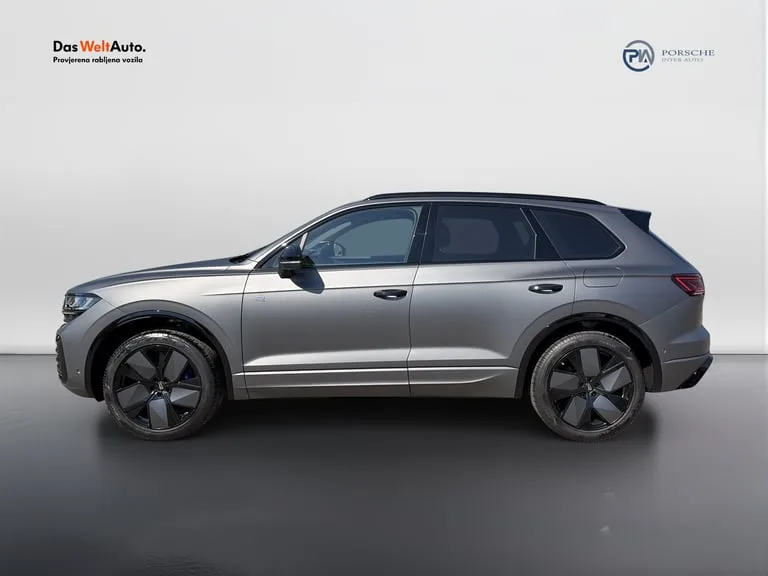 Volkswagen Touareg 2025: fotografija 2