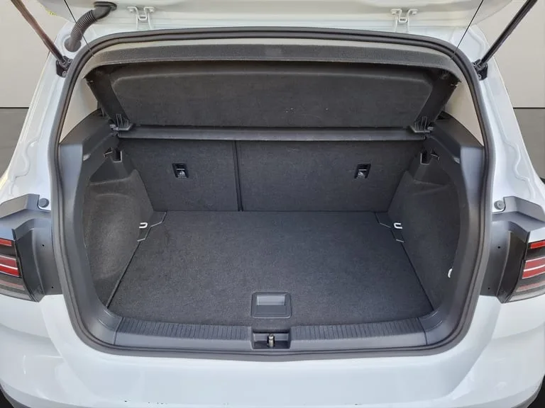 Volkswagen T-Cross 2023: fotografija 18