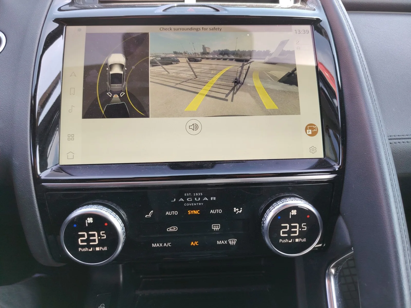 Jaguar E-PACE 2022: fotografija 34