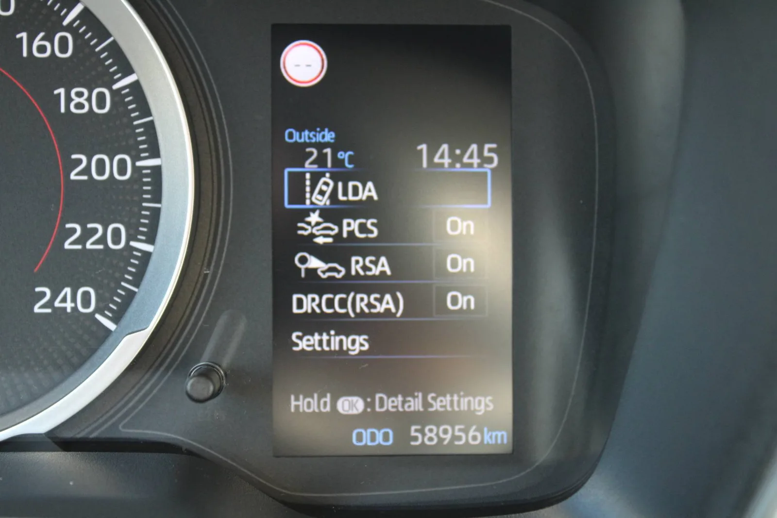 Toyota Corolla Sedan 2023 – fotografija 21