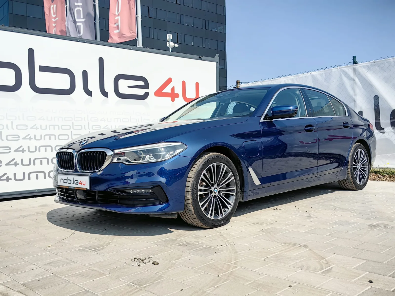 BMW Serija 5 2020 – fotografija 1