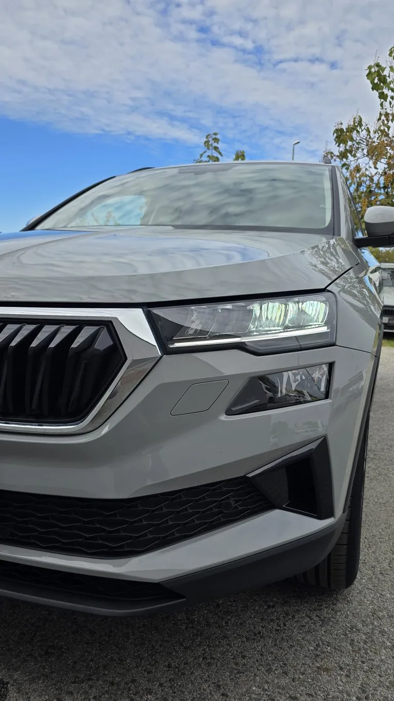 Škoda Karoq 2023: fotografija 30