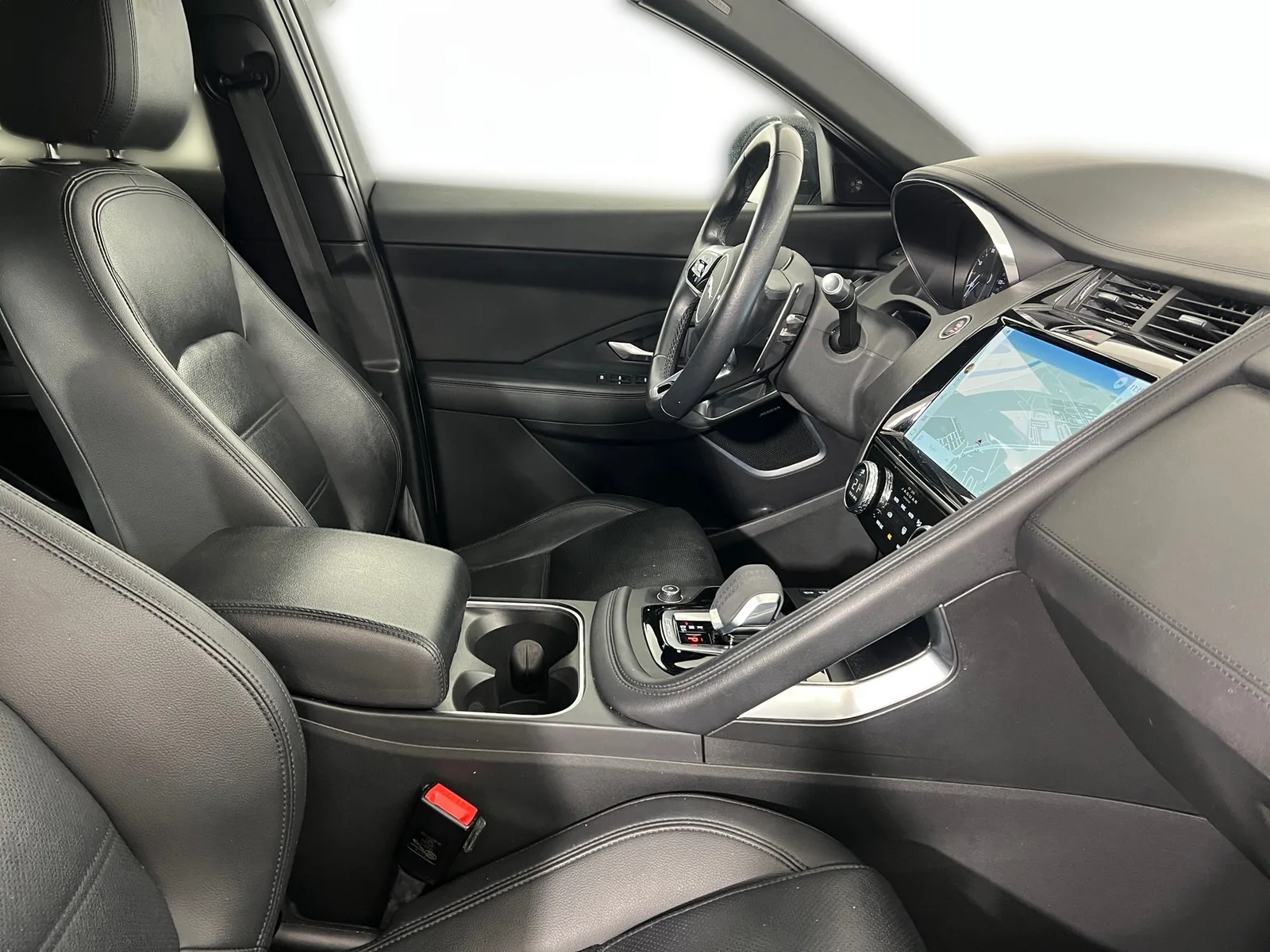 Jaguar E-pace 2022 – fotografija 22