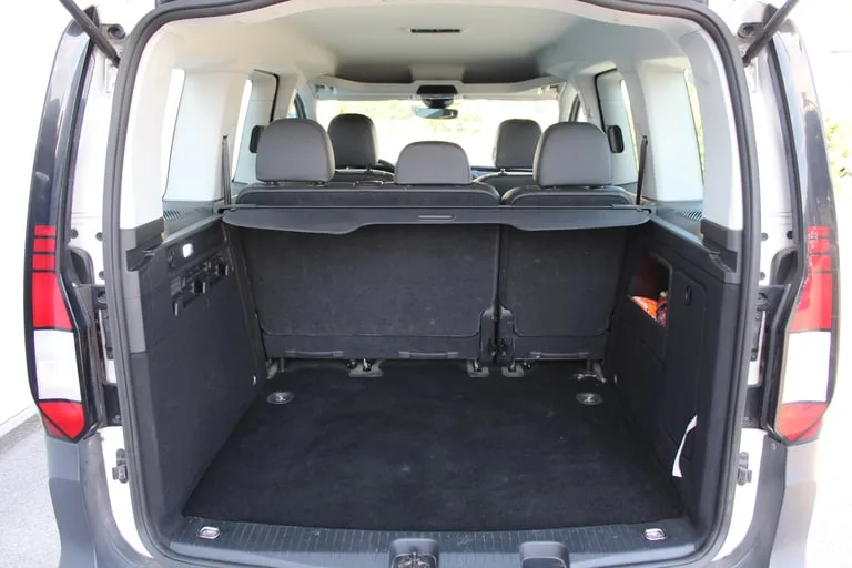 Volkswagen Caddy 2023: fotografija 13