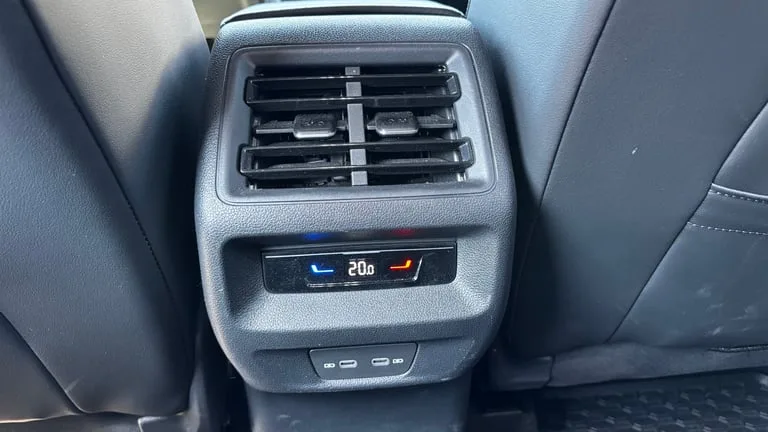 Volkswagen Tiguan II 2024: fotografija 23