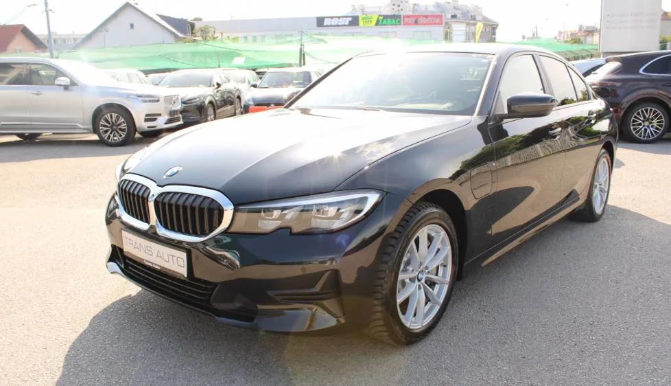 BMW Serija 3 2021 – fotografija 1