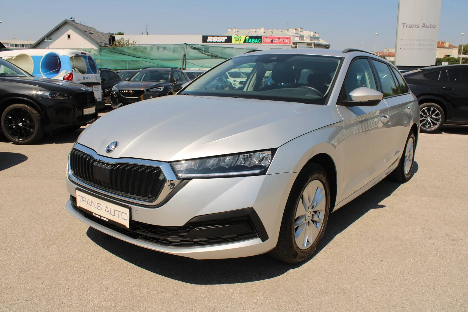 Škoda Octavia Combi 2023 – fotografija 1