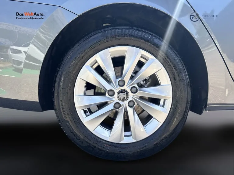 Škoda Octavia 2026: fotografija 25