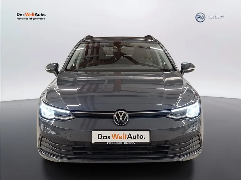 Volkswagen Golf 2023: fotografija 2