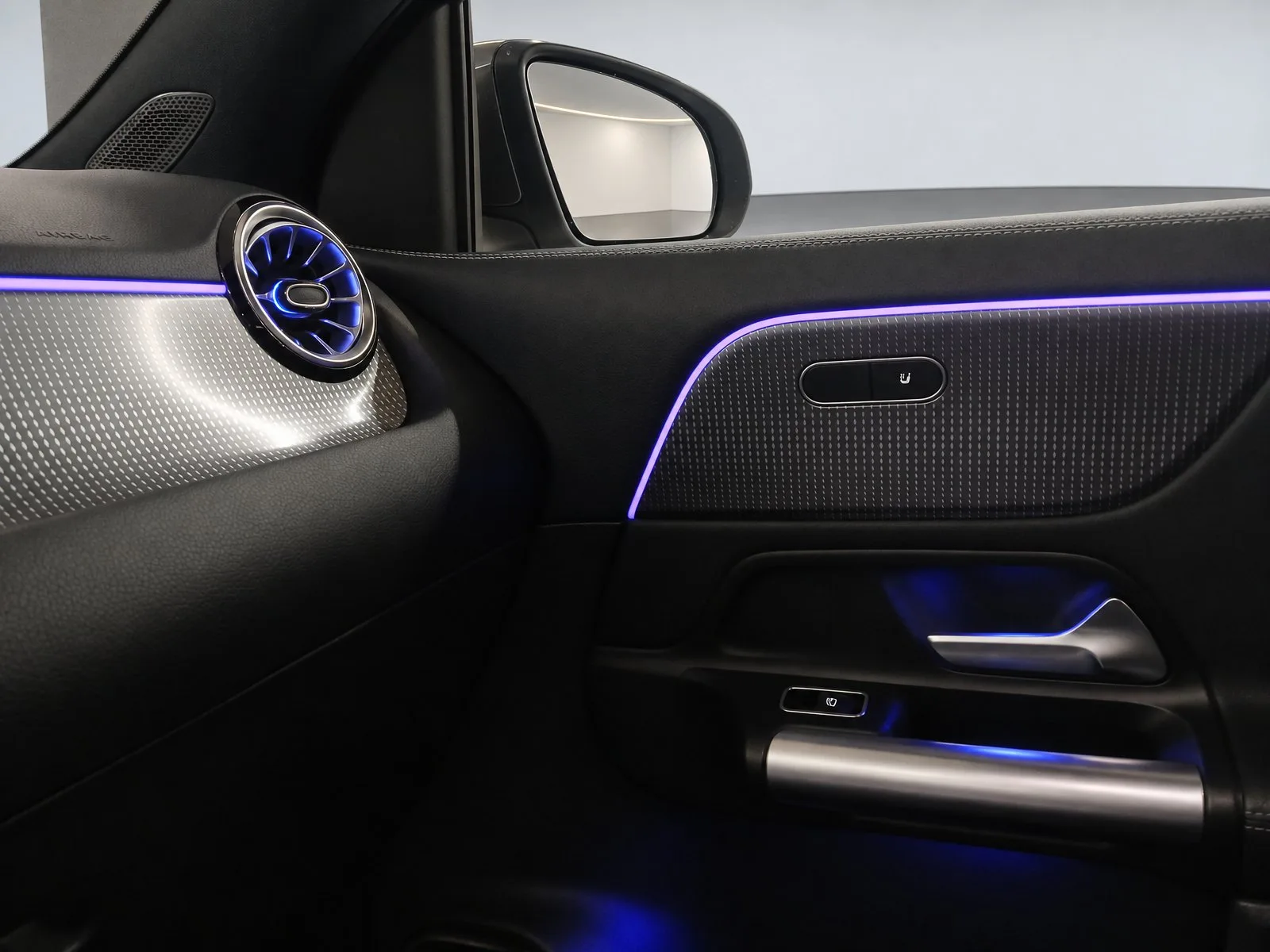 Mercedes-Benz Gla 2023 – fotografija 28