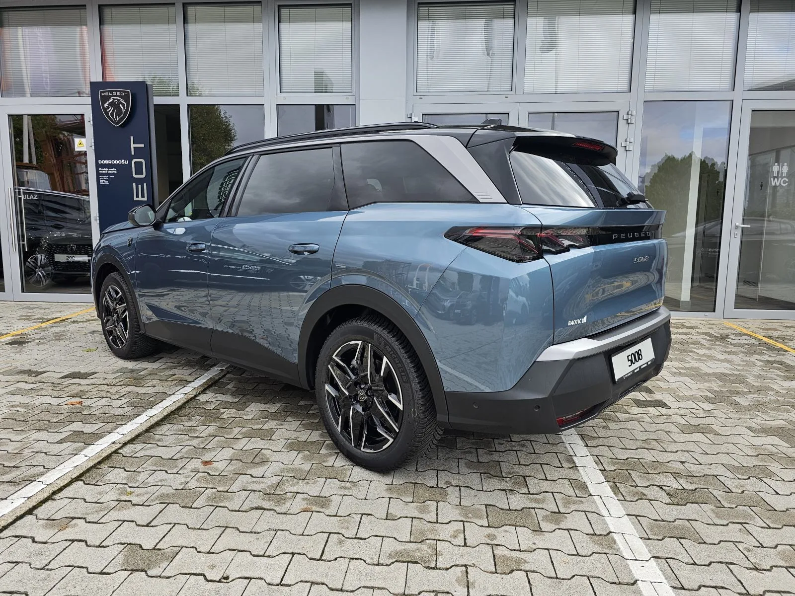 Peugeot 5008 2024: fotografija 2
