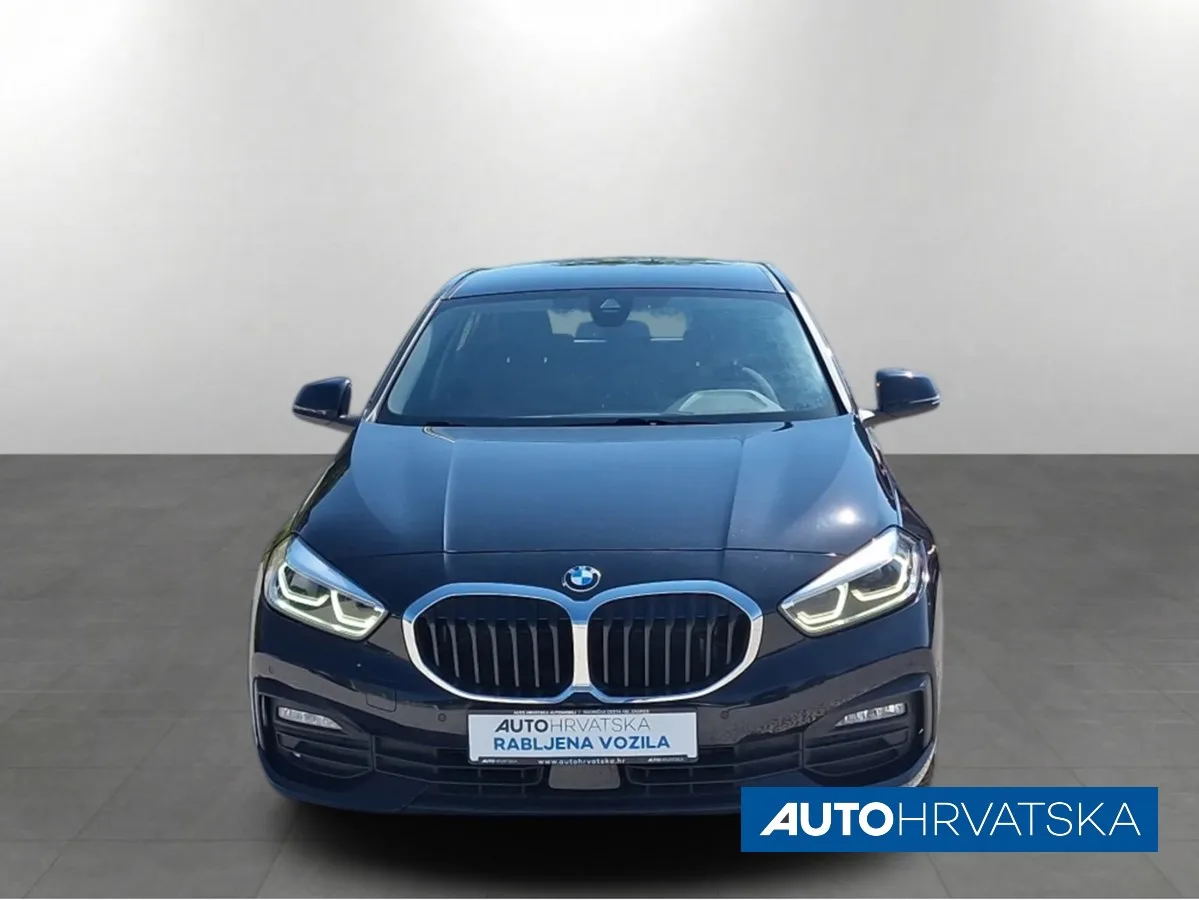 BMW Serija 1 2022 – fotografija 2