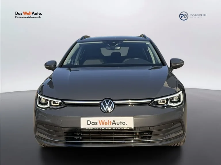 Volkswagen Golf 2023: fotografija 2
