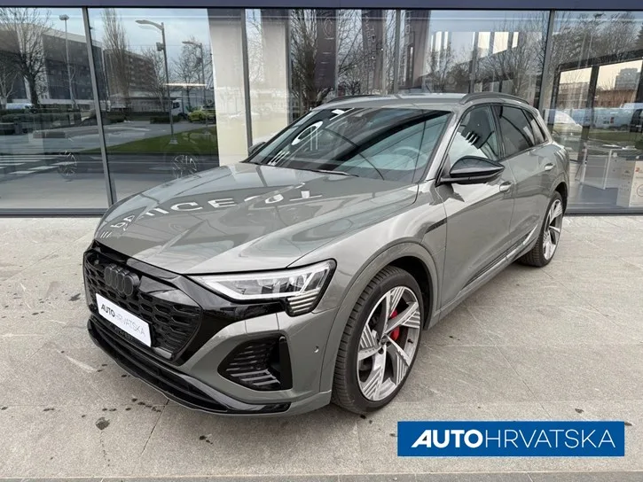 Audi E-tron 2023 – fotografija 1