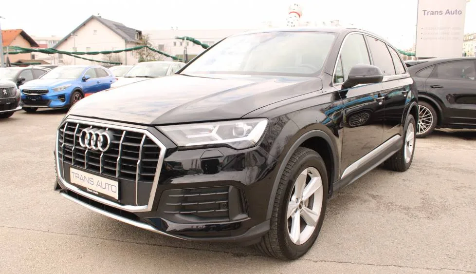 Audi Q7 2021: fotografija 1