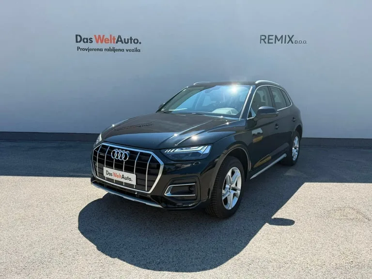 Audi Q5 2021: fotografija 1