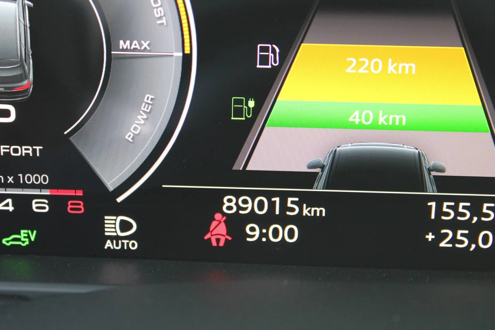 Audi Q7 2021: fotografija 23