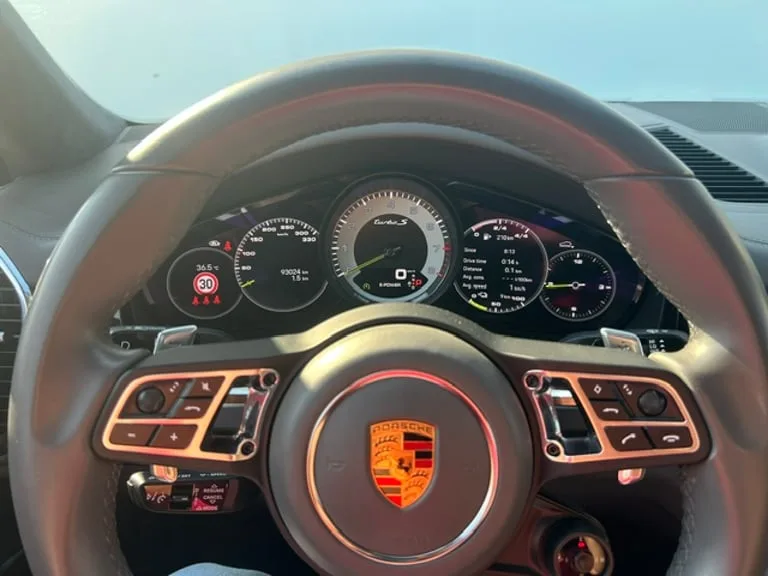 Porsche Cayenne 2021: fotografija 2