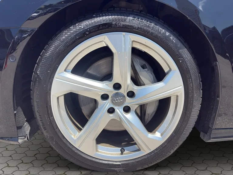 Audi A6 2019: fotografija 20