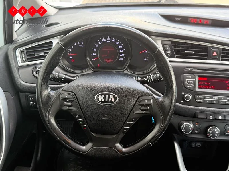 Kia Cee'd 2017: fotografija 9