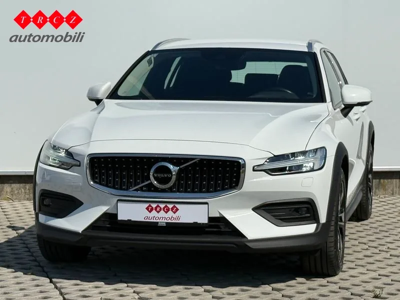 Volvo V60 Cross Country 2022 – fotografija 2