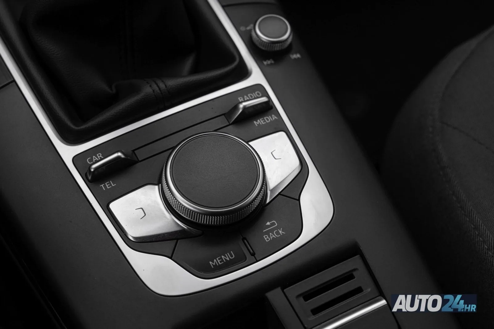 Audi A3 2017: fotografija 21