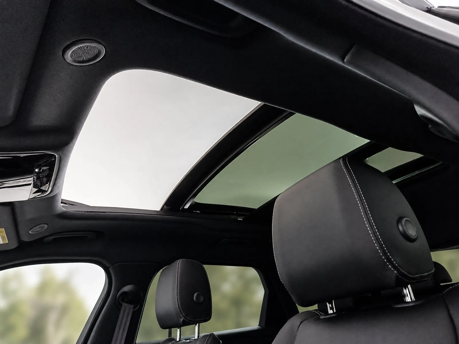 Land Rover Range Rover Velar 2026 – fotografija 19