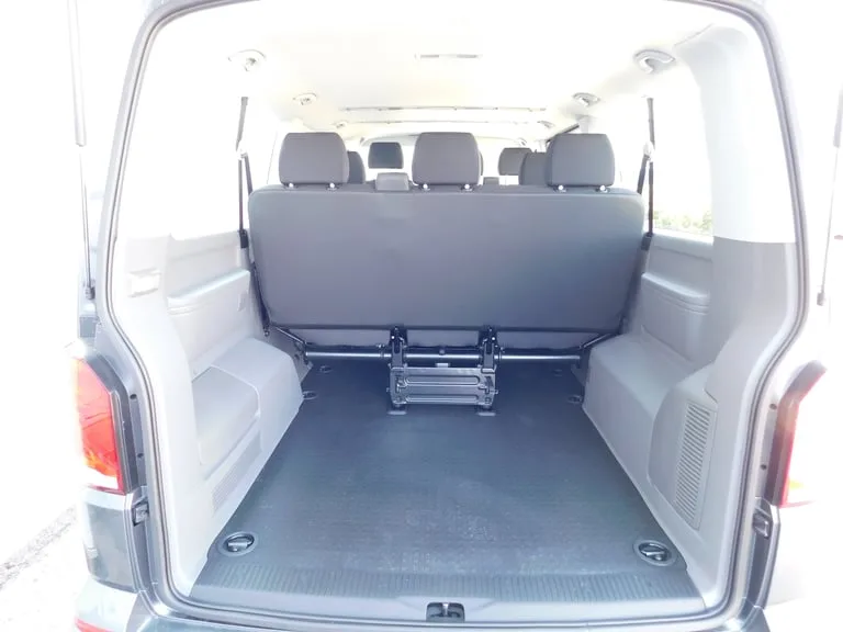 Volkswagen Caravelle 2024: fotografija 13