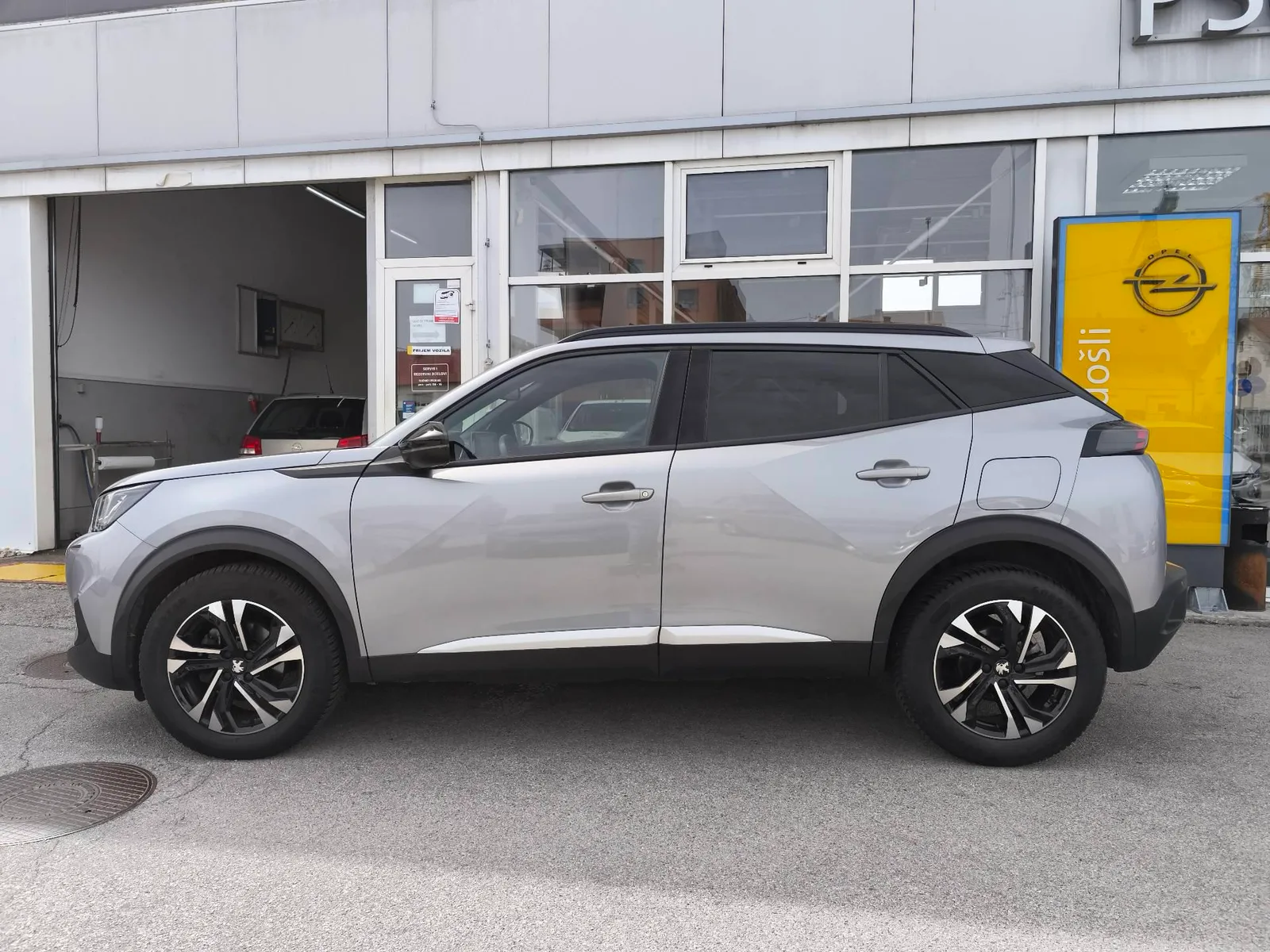 Peugeot 2008 2023 – fotografija 2