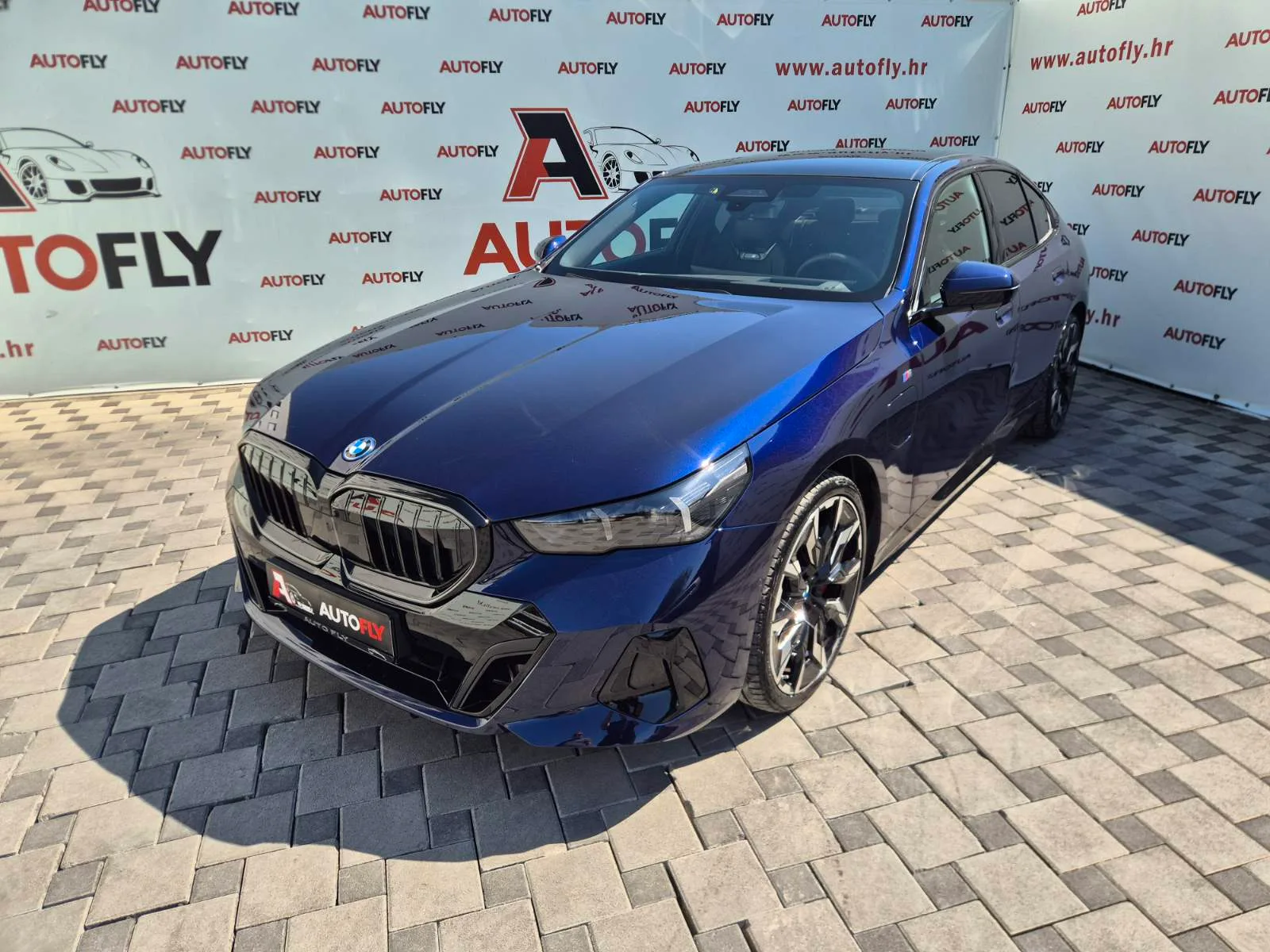 BMW Serija 5 2025 – fotografija 2